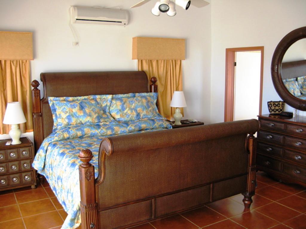 Ocean Terrace Condominiums The Valley Room photo
